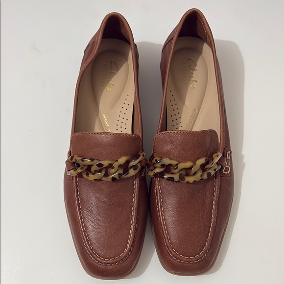 Clarks Tan Leather Sarafyna Iris Loafer NEW - Picture 1 of 9